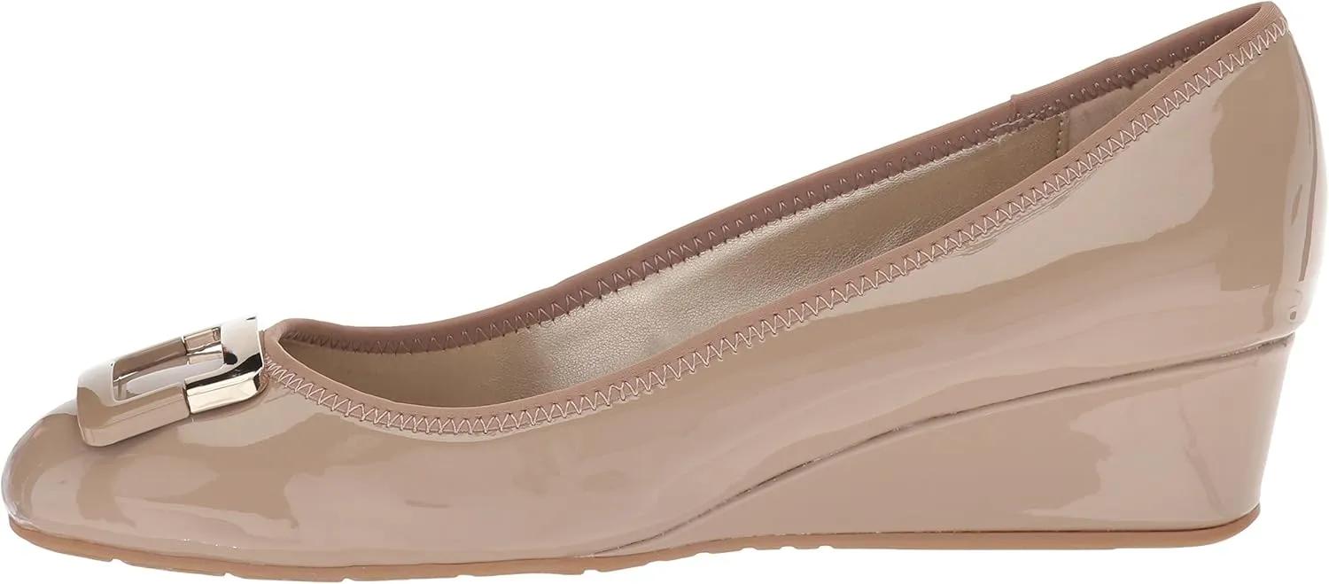 Bandolino Women's Tad Pump