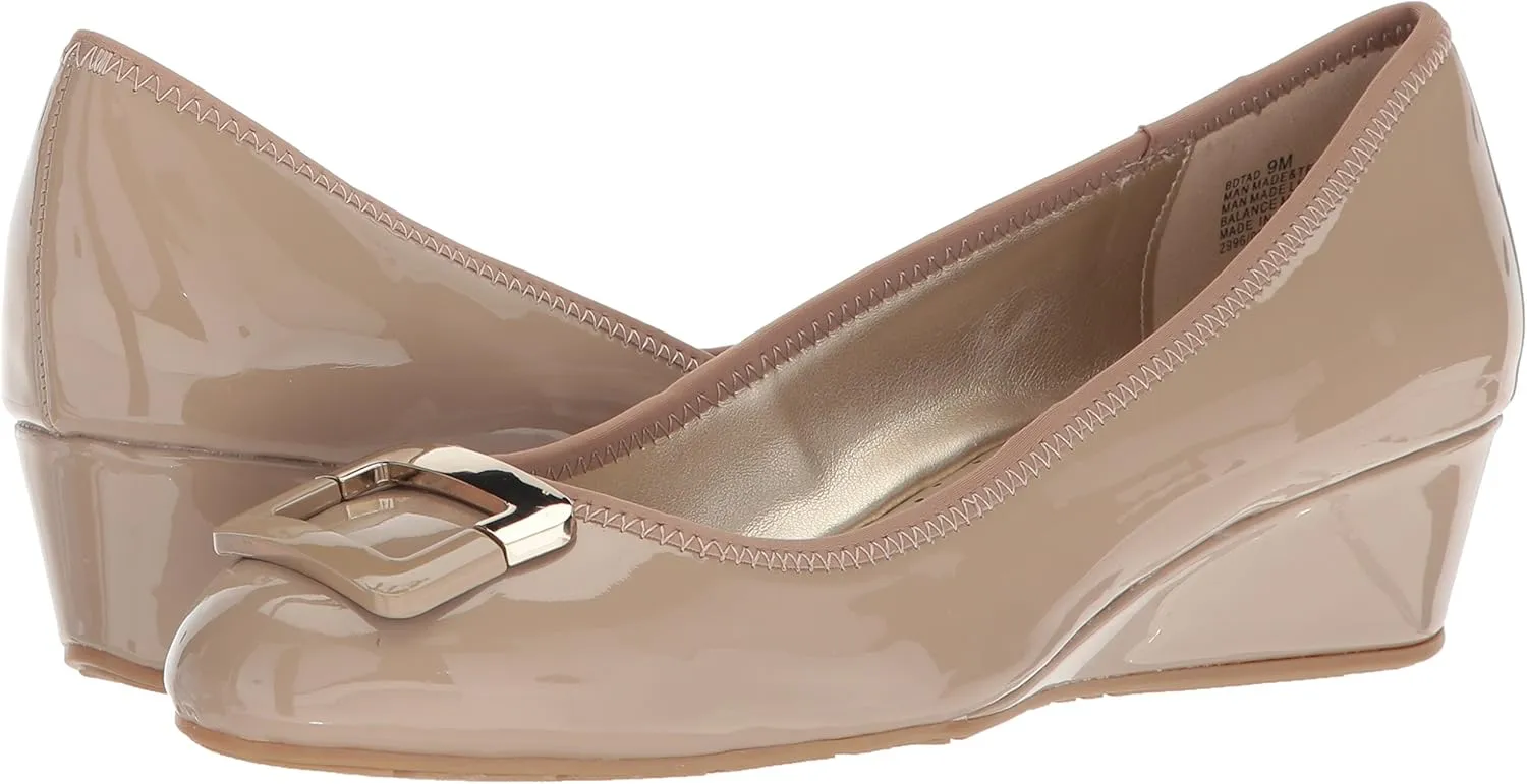 Bandolino Women's Tad Pump