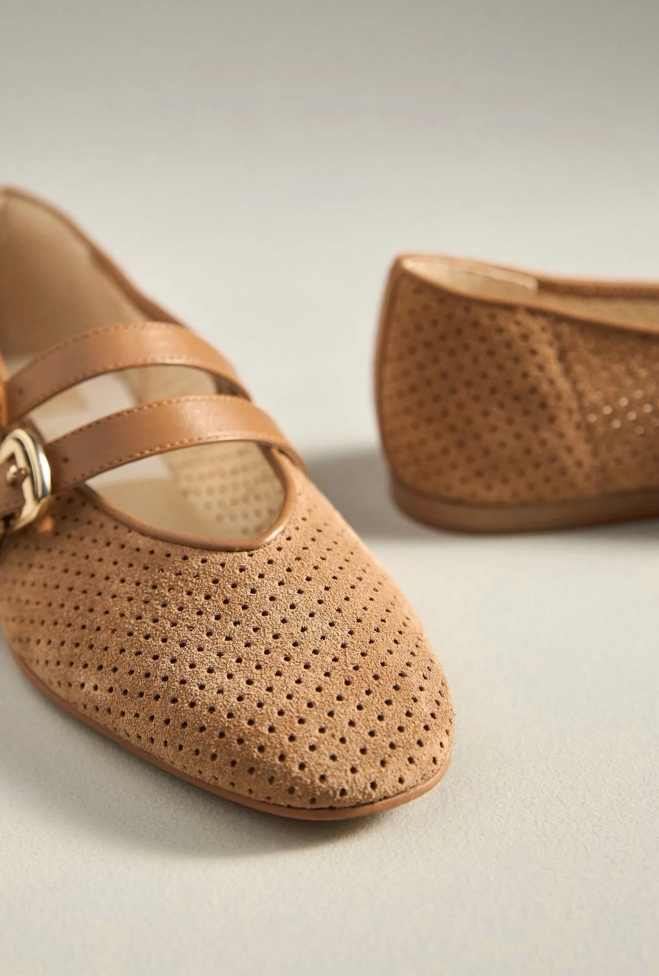 BAYLEE | PERFORATED SUEDE