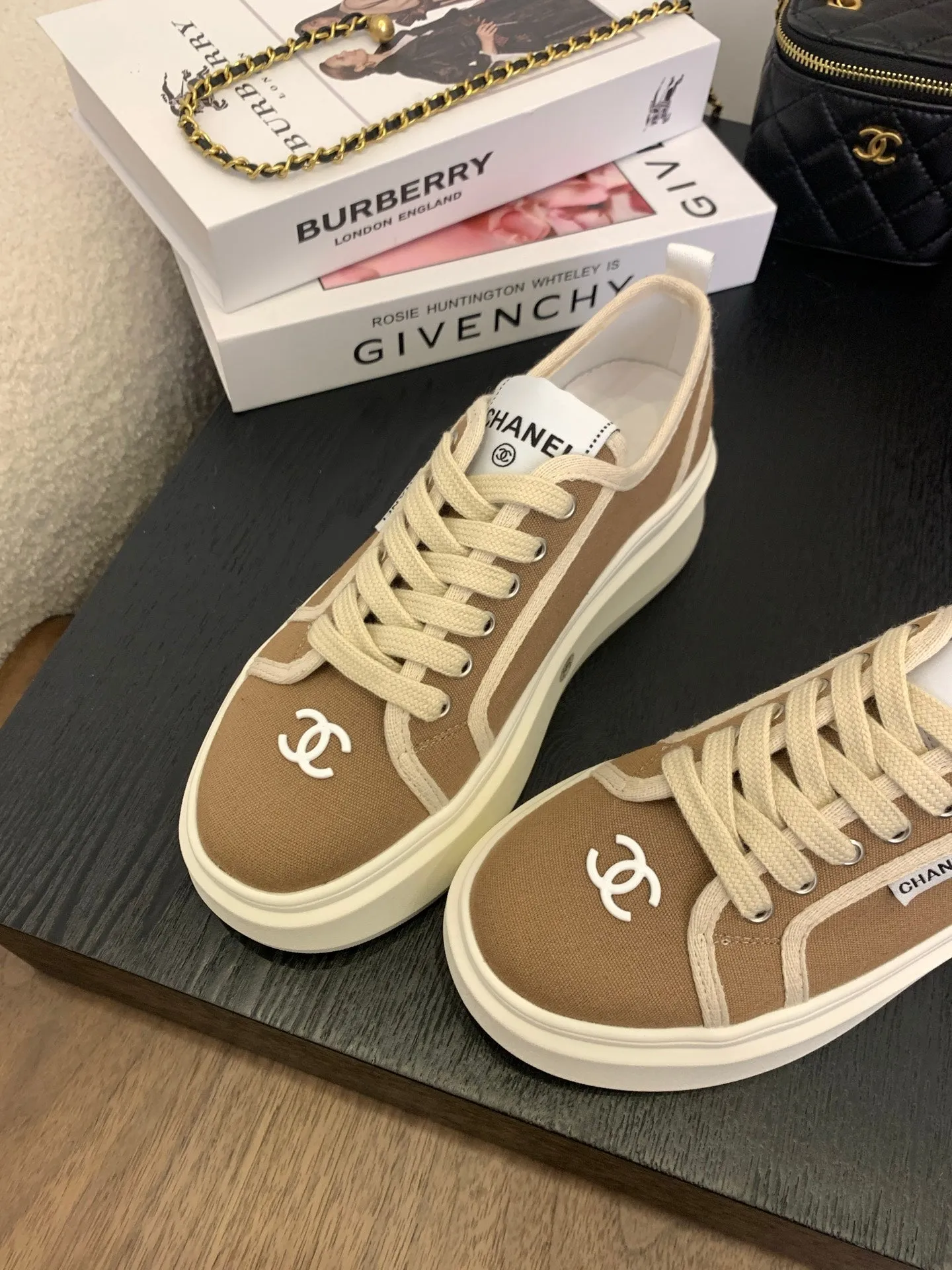 CC25 Sneaker Brown Beige Canvas 288785