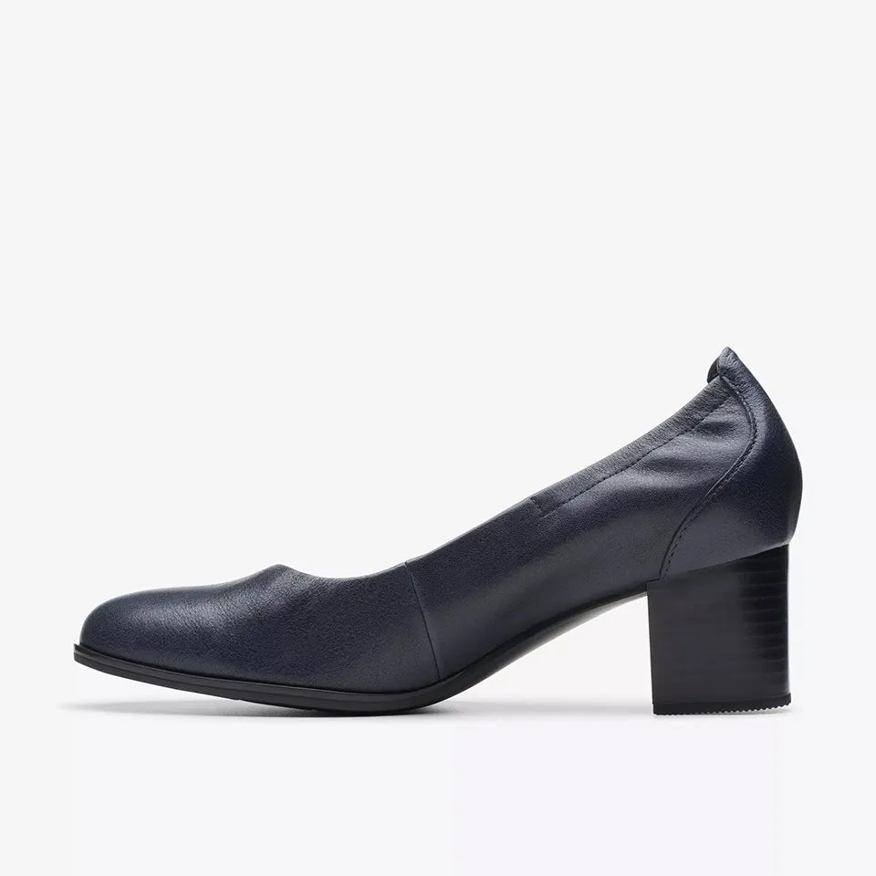 Clarks Women's Loken Step Navy Leather 26174475