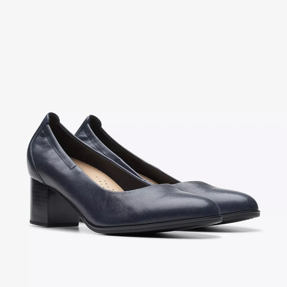 Clarks Women's Loken Step Navy Leather 26174475
