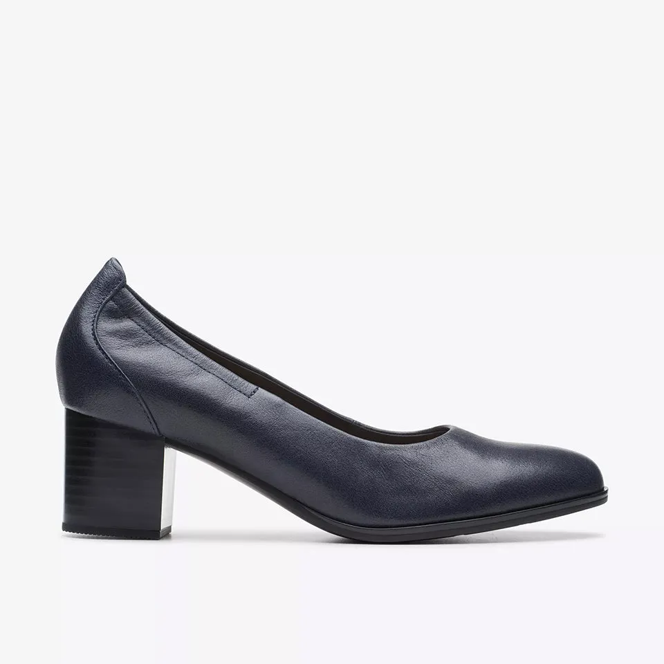 Clarks Women's Loken Step Navy Leather 26174475
