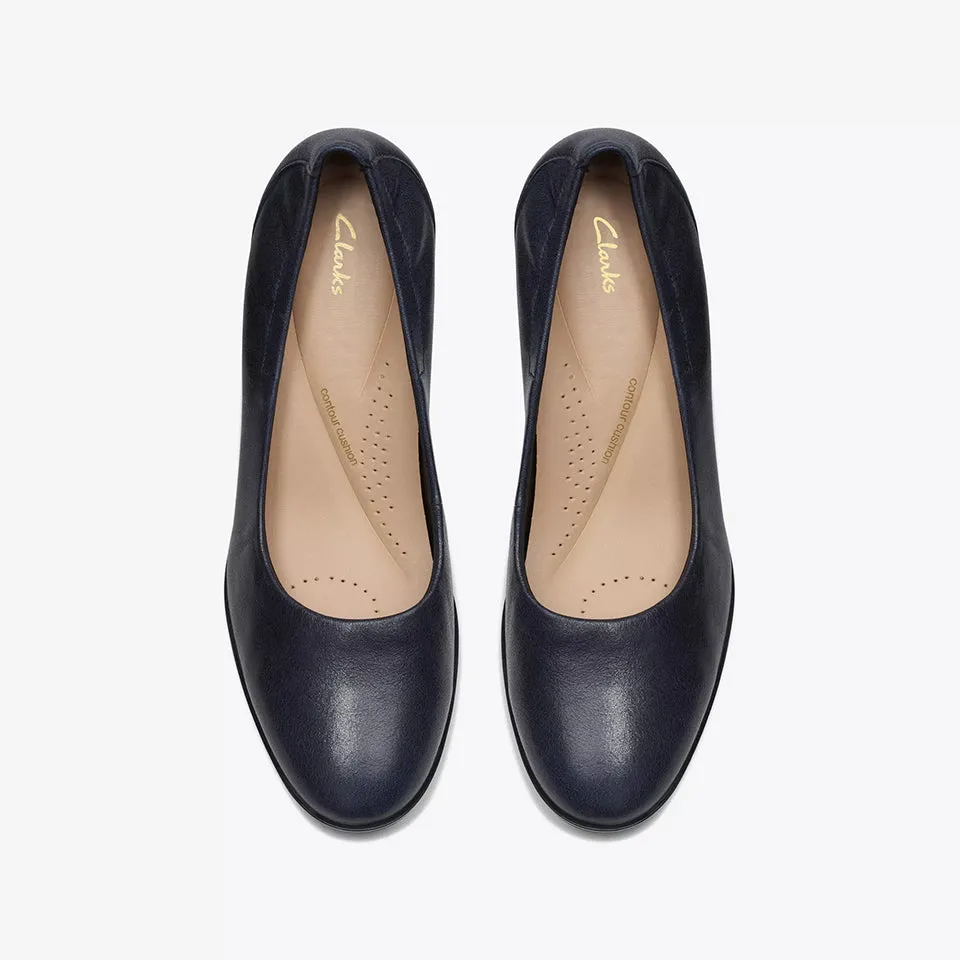 Clarks Women's Loken Step Navy Leather 26174475