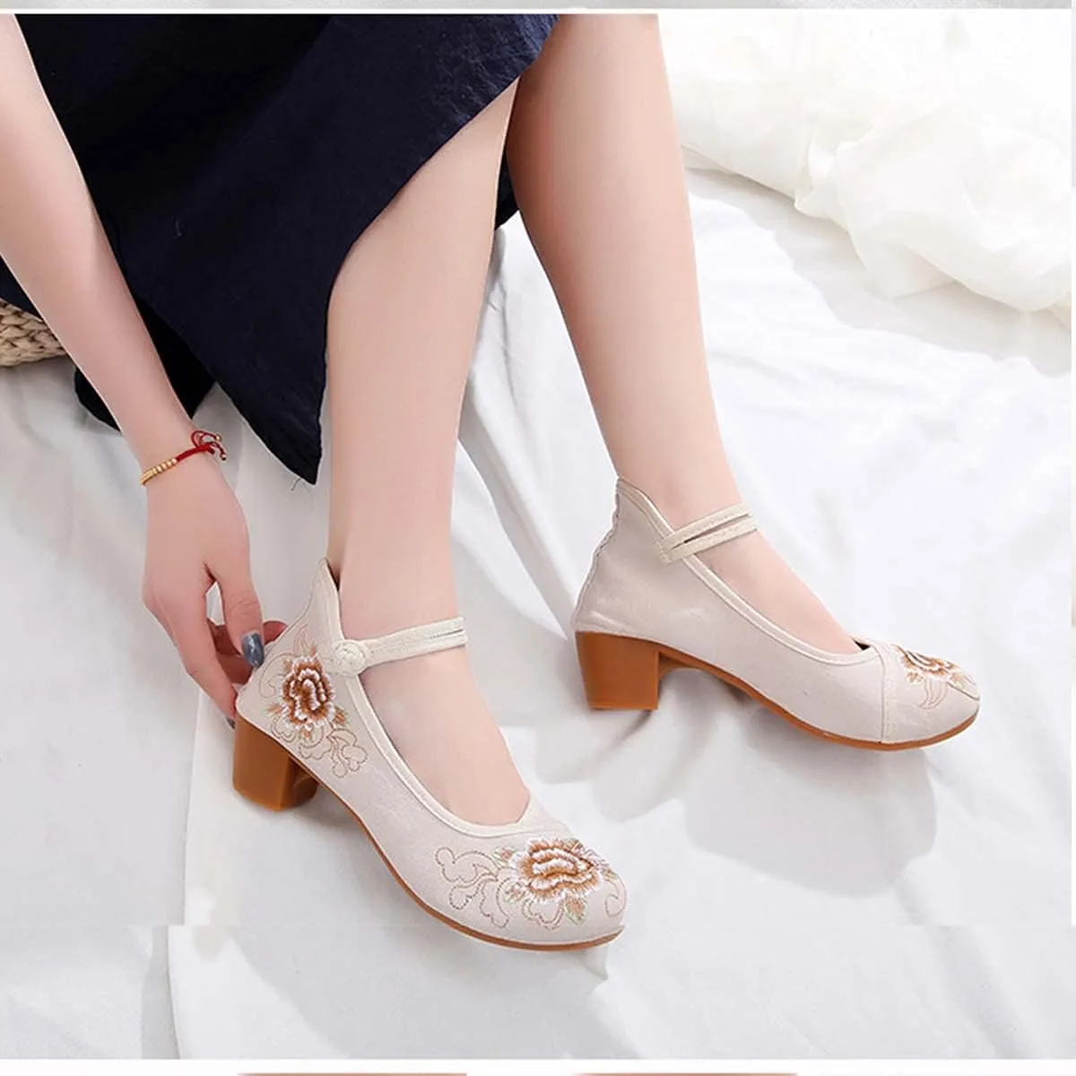 JOEupin Women Chinese Embroidered Flower Flat Bridal Mary Jane Ballet Shoes