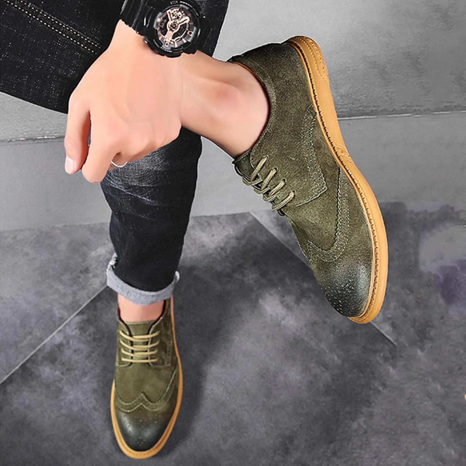 Men's Suede Leather Wingtip Brogue Oxfords Shoes Fashion Carving Round-Toe Lace Up Low Top Dress Shoes Casual Business Formal Derby Shoes
