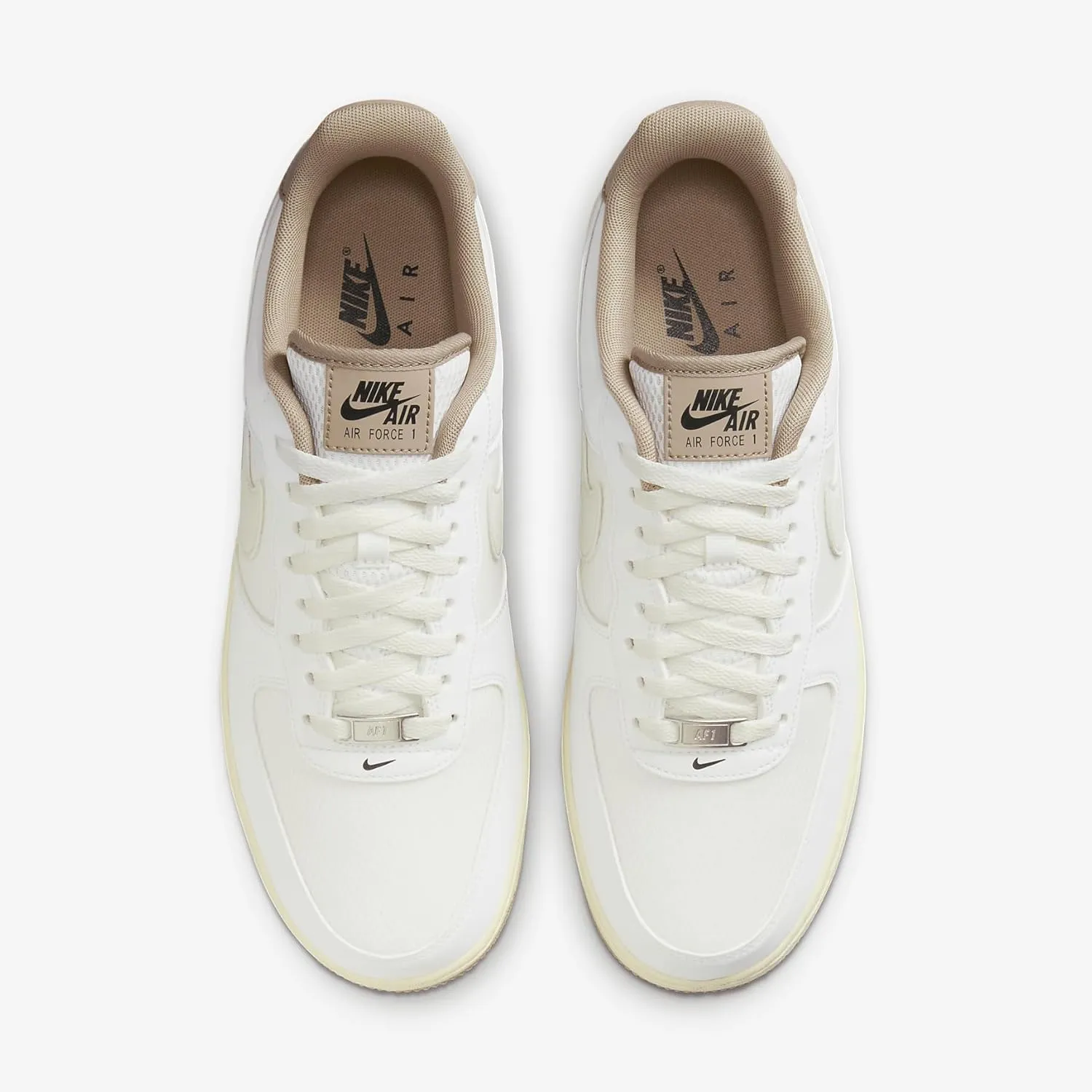NIKE Men's Sneaker