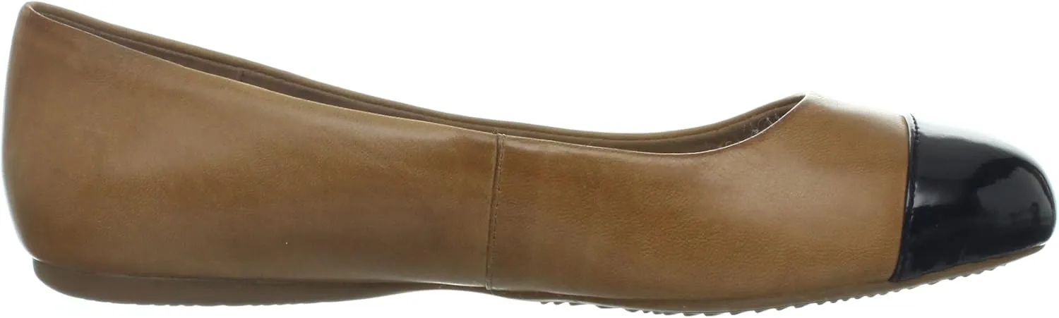 SoftWalk Womens Napa Ballet Flat