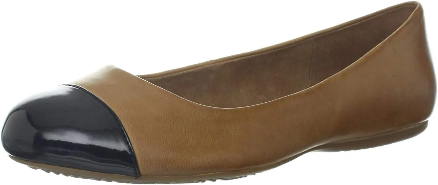SoftWalk Womens Napa Ballet Flat
