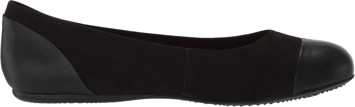 SoftWalk Women's Sonoma Cap Toe Ballet Flat