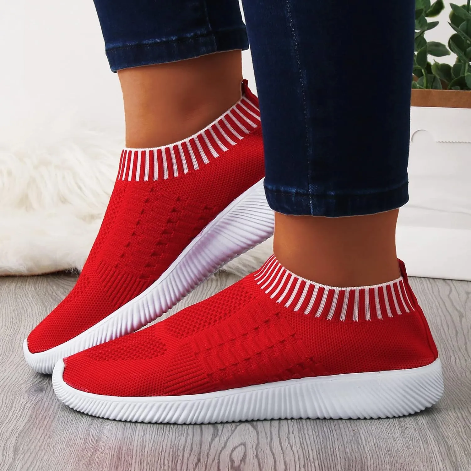 Women Canvas Slip On Sneakers Casual Walking Shoes Lightweight Flat Comfortable Elastic Non Slip Loafers